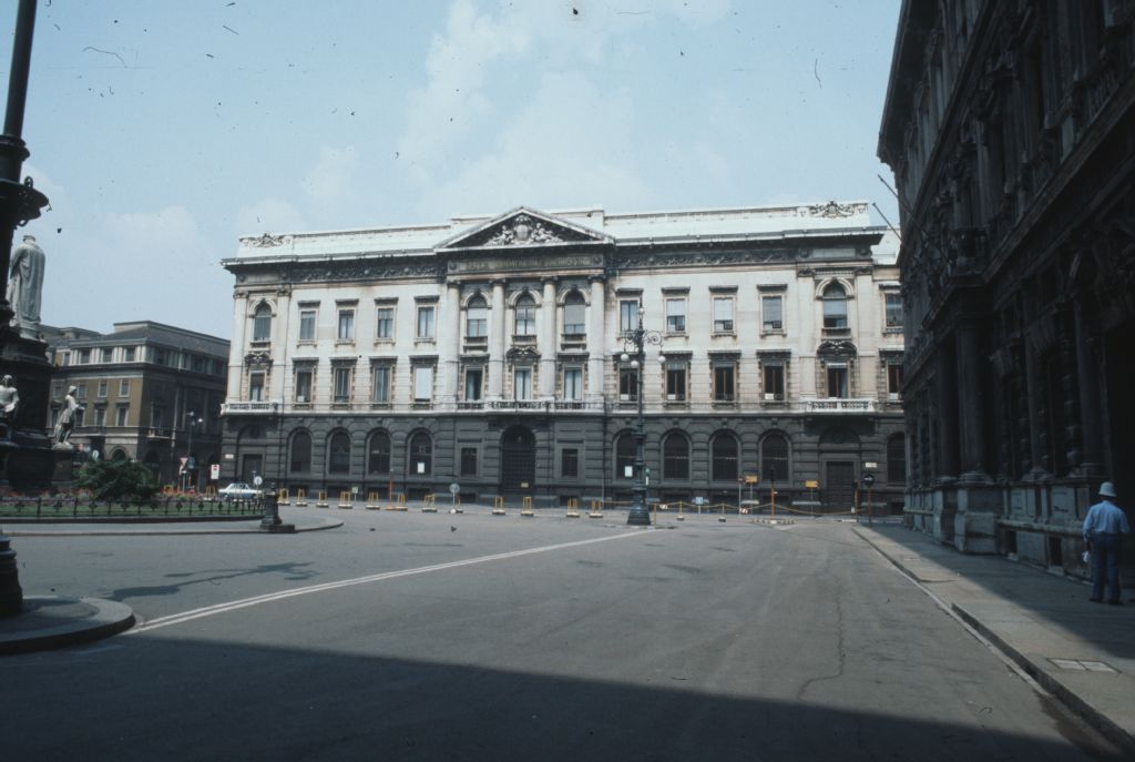 Milan, Piazza della Scala, Palazzo della Banca Commerciale Italiana