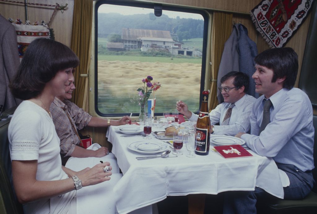 Swiss Federal Railways (SBB), 75th anniversary of the dining car company
