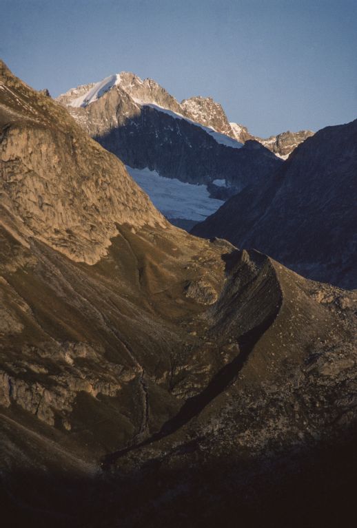 Aletsch, huge moraine of the Oberaletsch glacier