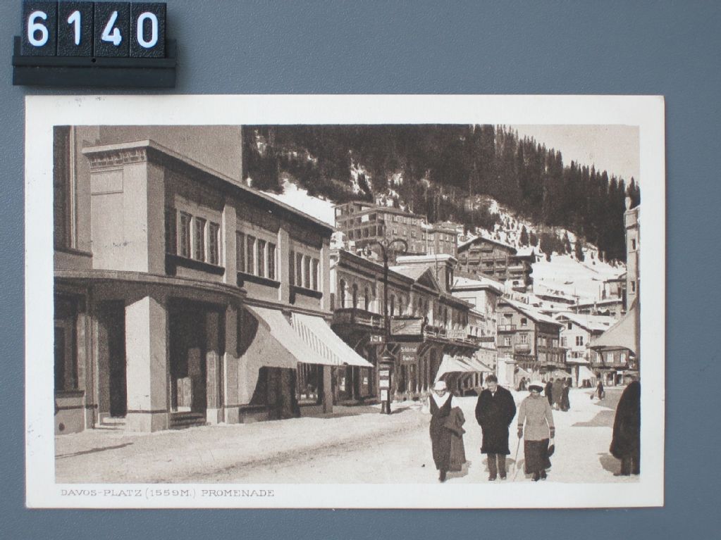 Davos, square, 1559 m, promenade