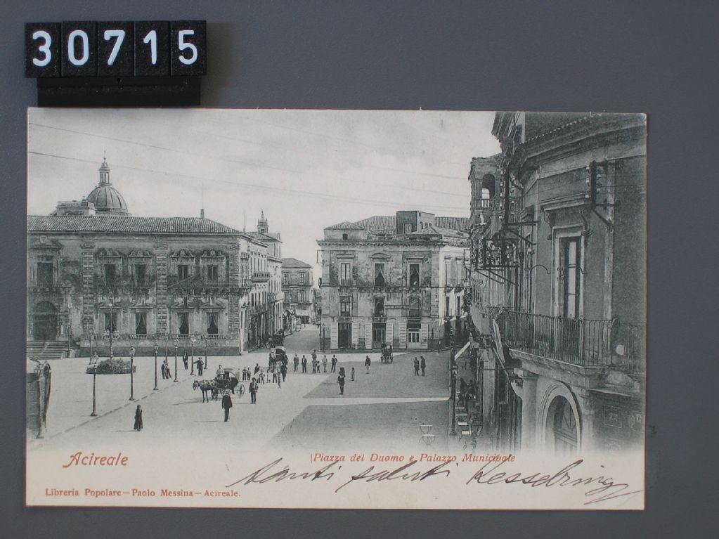 Acireale, Piazza del Duomo e Palazzo Municipale