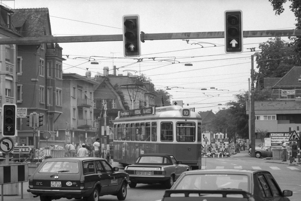 Zurich, Irchel, road and tramway rehabilitation