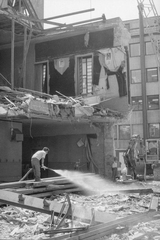 Zurich-Aussersihl, Stauffacherstrasse 41, demolition of Apollo cinema (Apollo Cinerama and Apollo Studio)