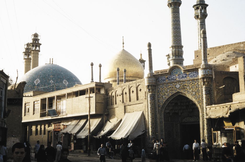 Fatima Shrine, Qom