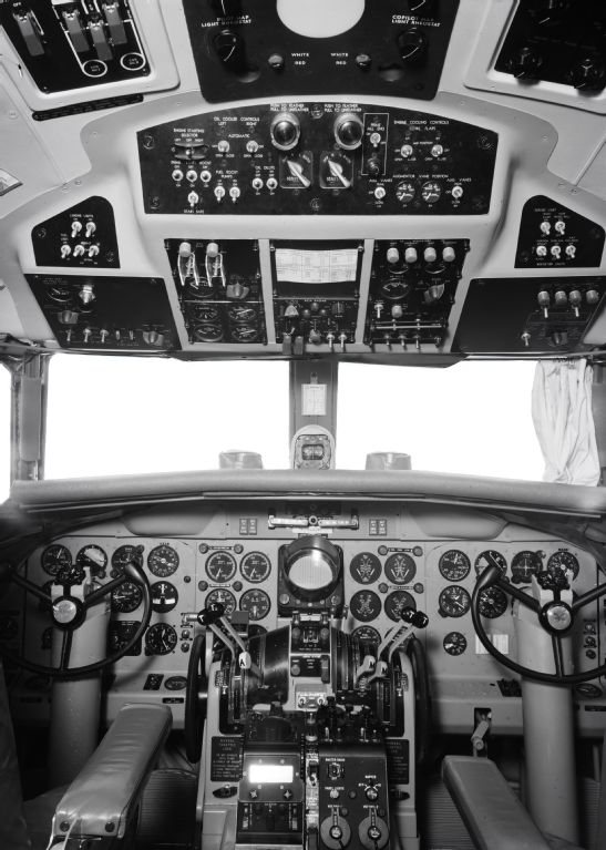 Cockpit of the Convair CV-440-11 Metropolitan, HB-IMB "Fribourg