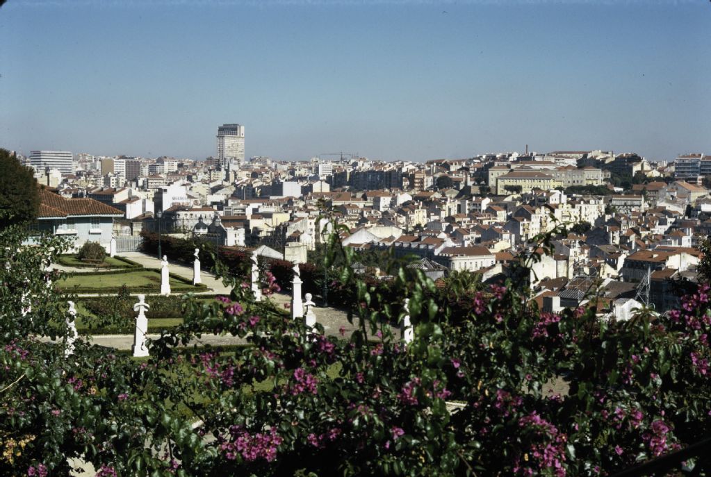 Lisbon, San Pedro de Alcŕntara terrace