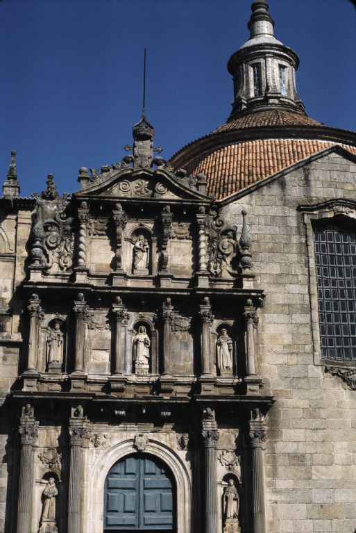 Amarante, portal church Sao Gonçalo de Amarante