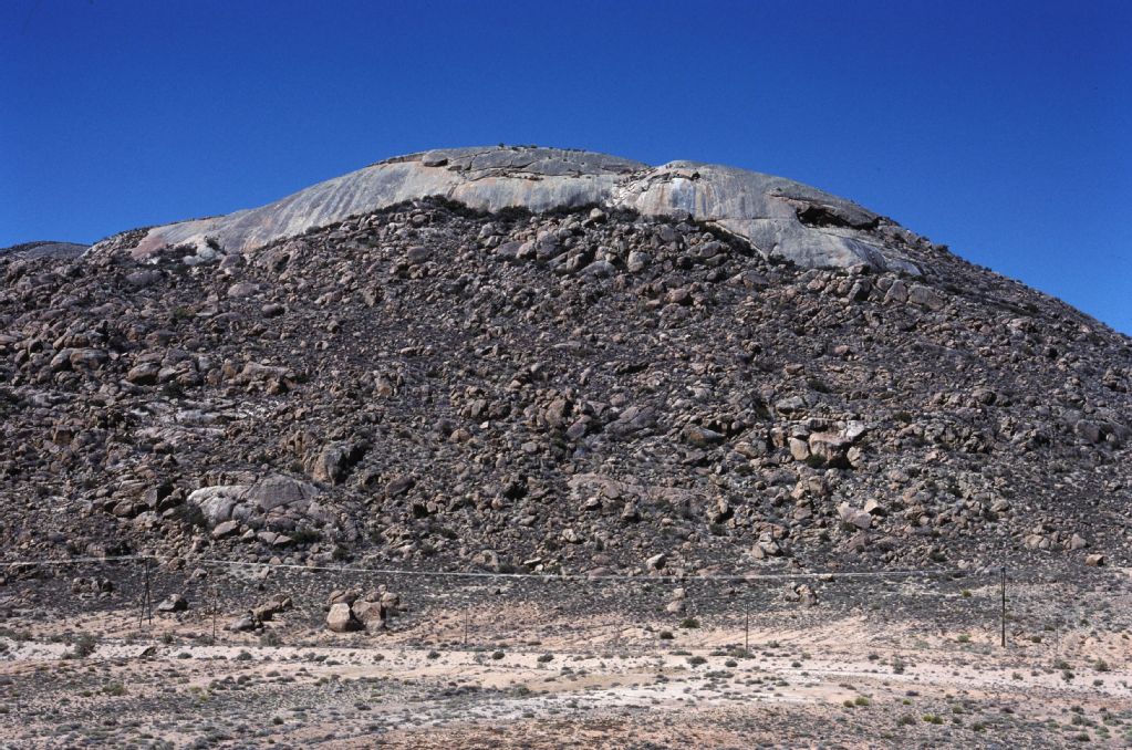Kamieskroon, granite, round humps in erosion