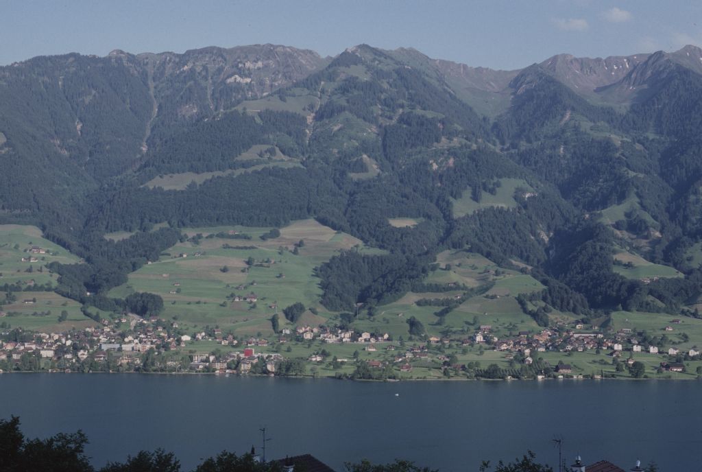 Sachseln OW, view (northwest view) over the Sarner lake to the northwest slope with the torrents of Sachseln
