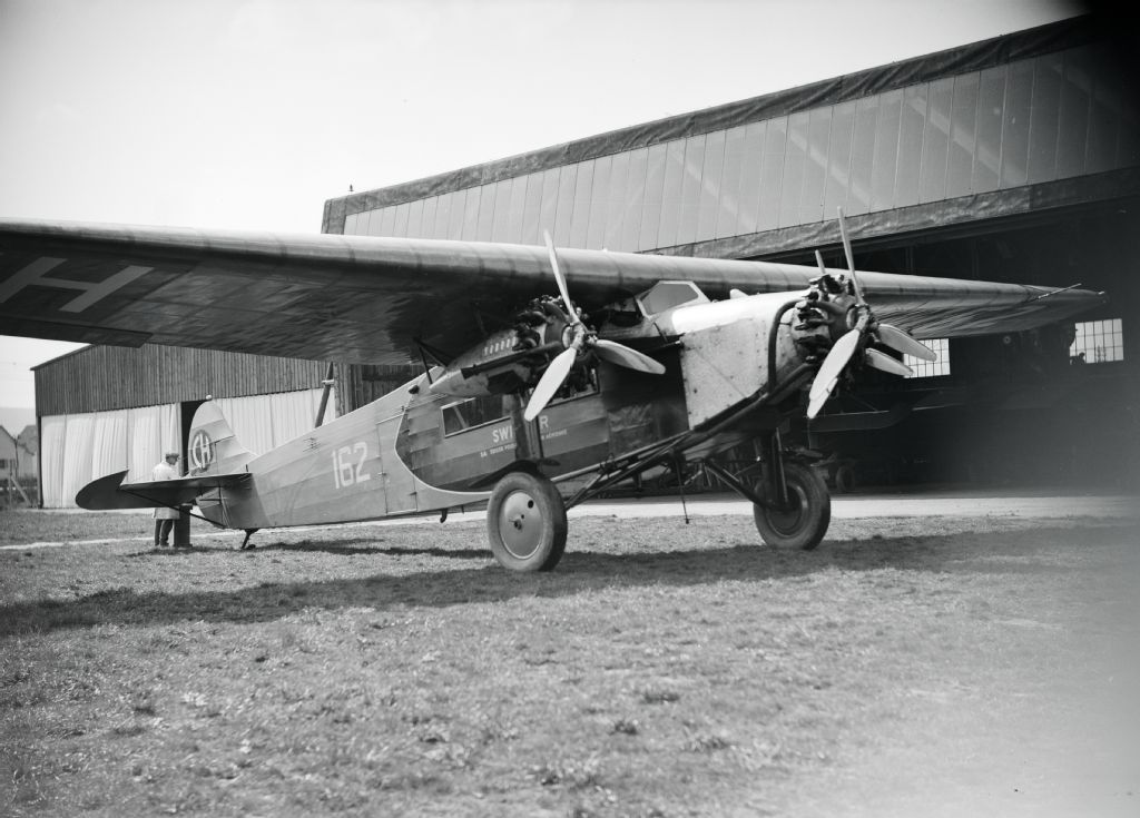 Fokker F.VII b-3m, CH-162 (HB-LBQ) on the ground in Dübendorf