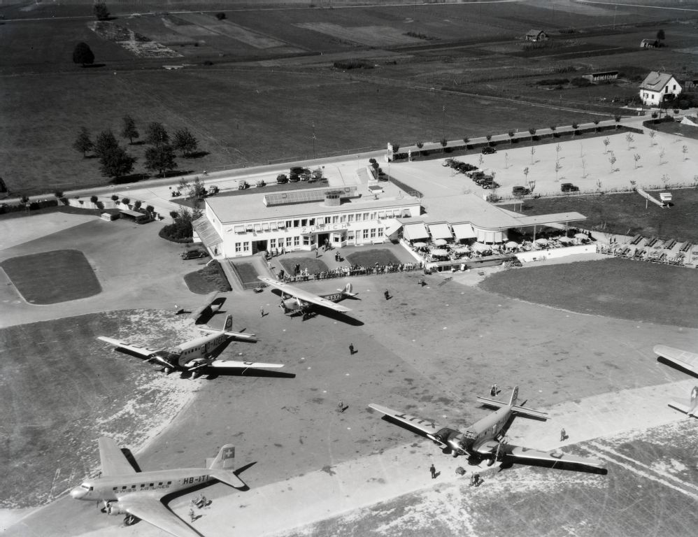 Dübendorf, airfield, parking area,