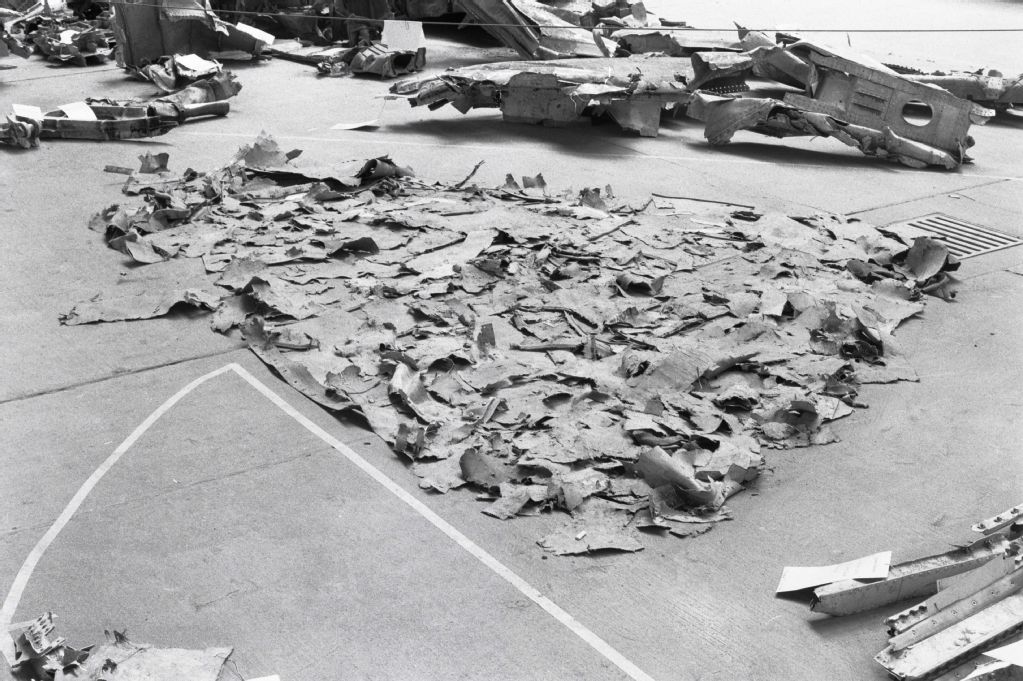 Examination of the wreckage of the Convair CV-990-30 A Coronado, HB-ICD "Basel-Land" after the bombing on 21.2.1970