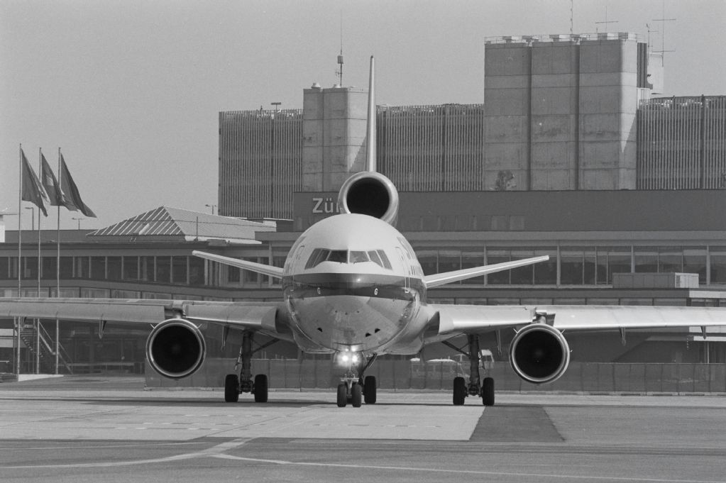 McDonnell Douglas MD-11, HB-IWG "Wallis" on the ground in Zurich-Kloten