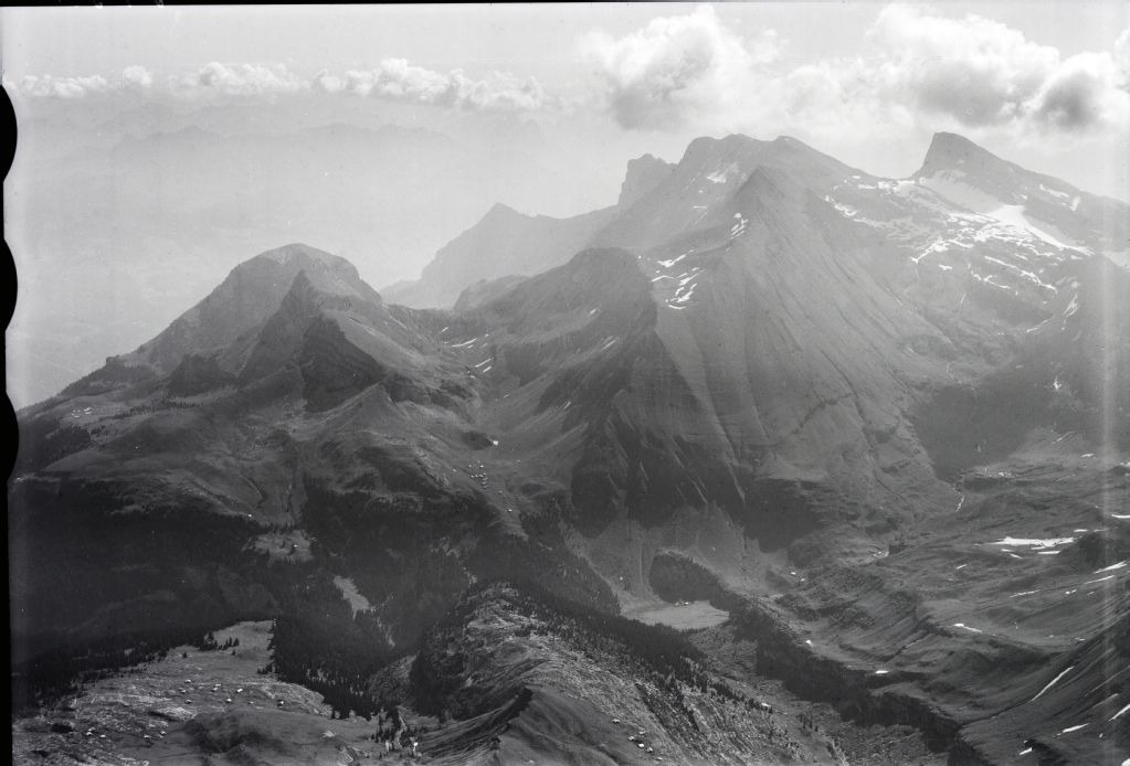 Axalphorn, Oltschiburg, Schwarzhorn v. W. from 3000 m
