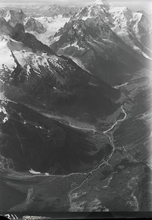 Aiguille d'Argentière, Chamonix, Mont Blanc Massiv v. N. O. aus 4500 m