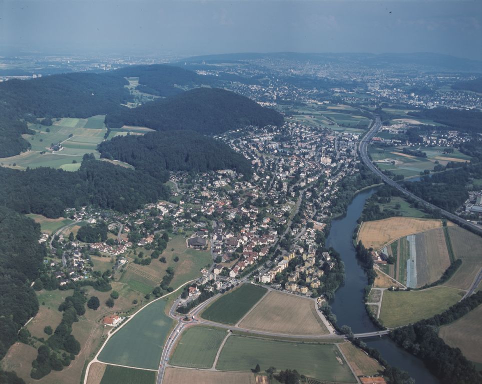 Oetwil on the Limmat