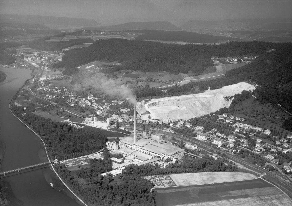 Wildegg, Holderbank, cement factory, view to the northeast (NE)