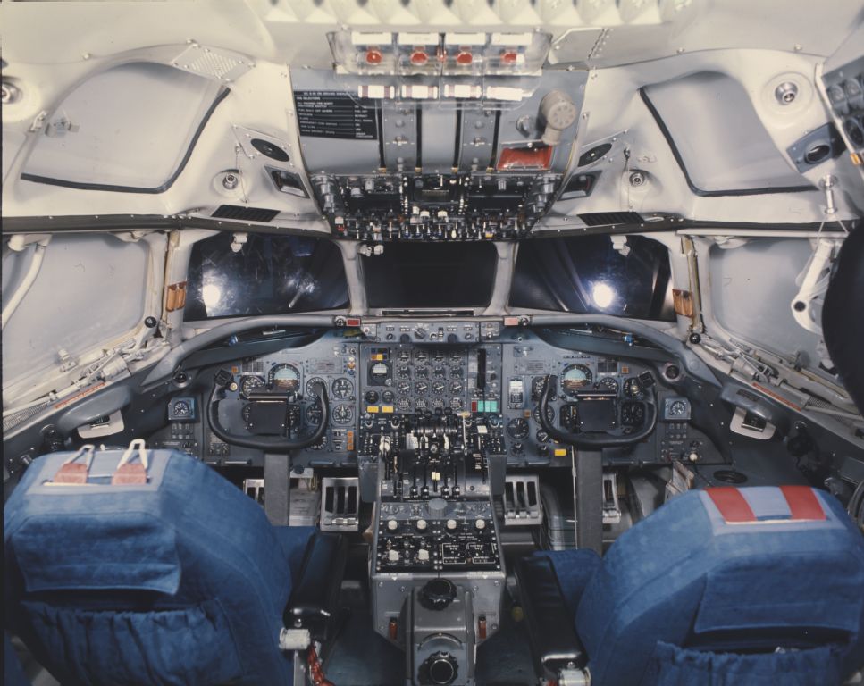 Cockpit of a Douglas DC-8-62 of Swissair