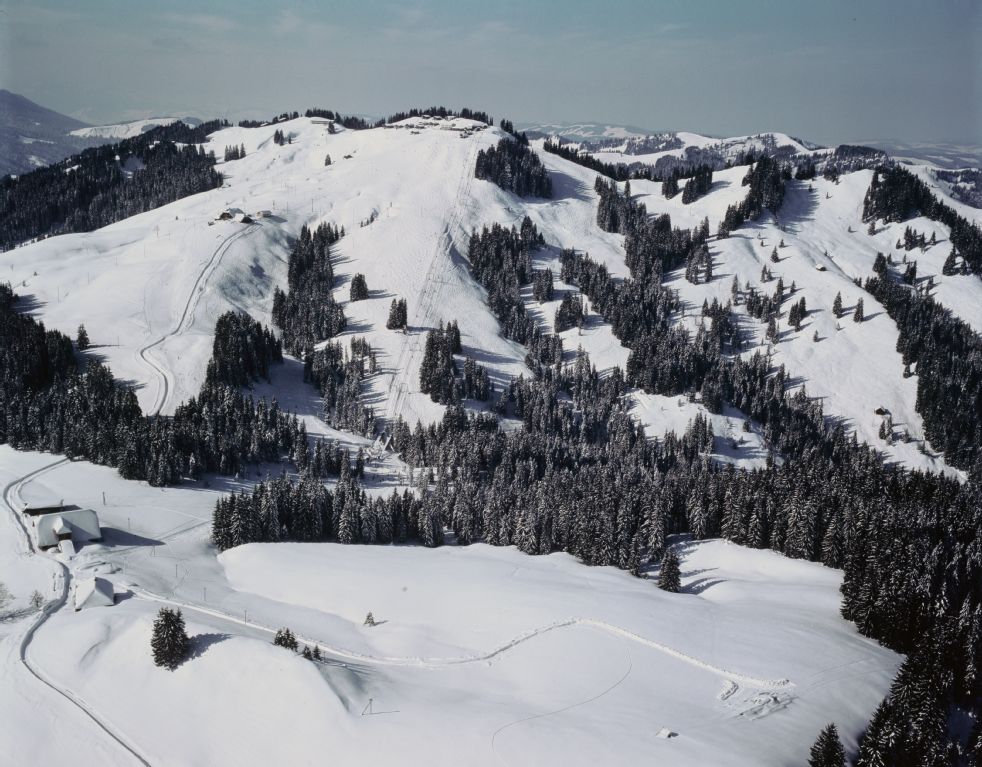 Marbachegg, double ski lift Lochsitenberg, ski slopes