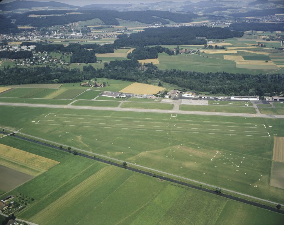Belp, Belpmoos, Bern-Belp airfield, Muri b. Bern, Gümligen, view to northeast (NE)