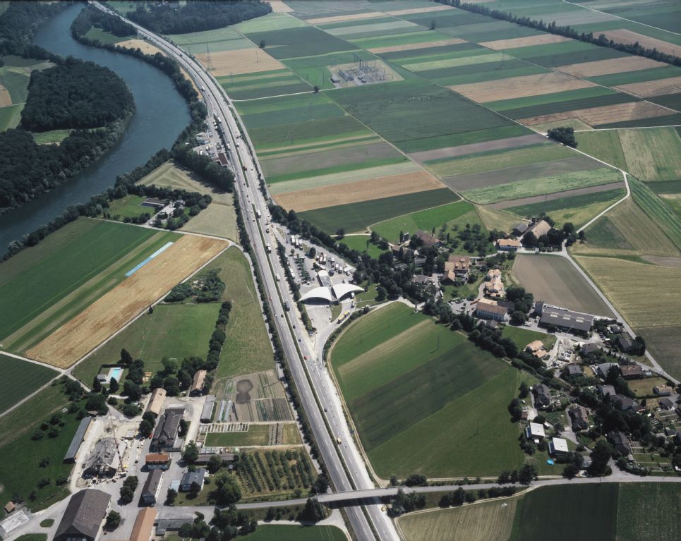 Deitingen south and north freeway service stations on the A1