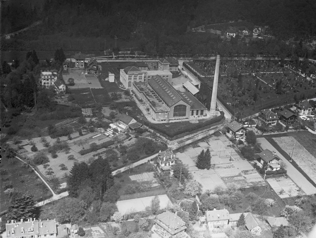 Lausanne, power station = Usine de Pierre-de-plan, cemetery, view to northeast (NE)