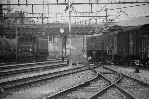 Winterthur, SBB marshalling yard, loco Be 4/6 with freight train and Ae 4/7