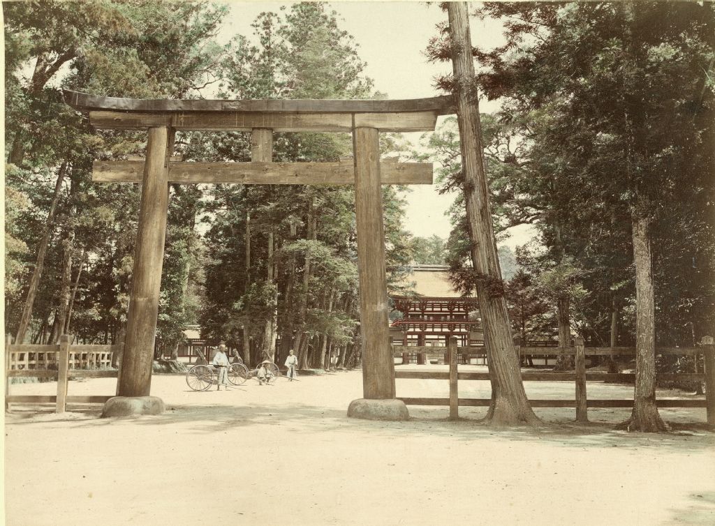 World tour, Japan, c. 1888 [1898?]-1899. 1165: Sixteen images Chion-in Temple, Saikio