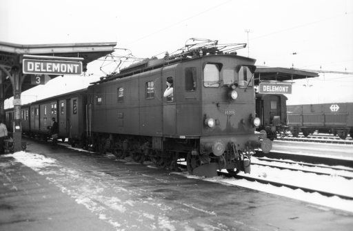Delémont, Ae 3/5 No. 10209 with train on track 3