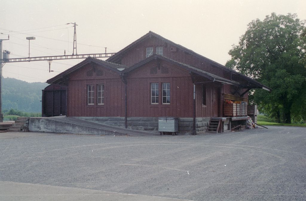 Felben-Wellhausen, railroad station 1856 with goods shed SBB