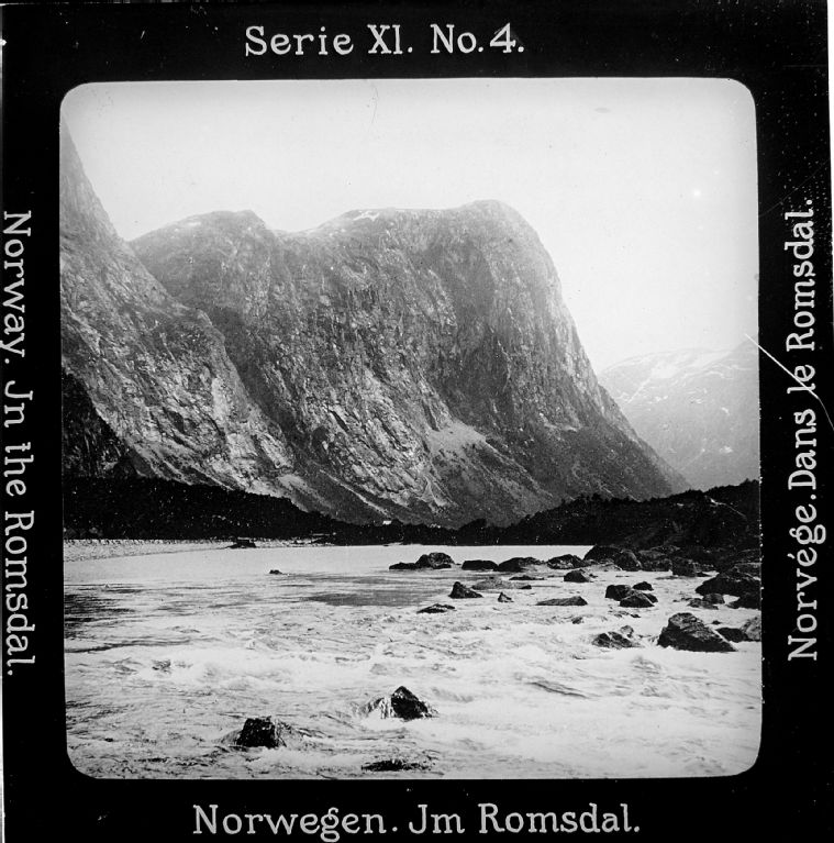 Norway, in the Romsdal = Norwége, dans le Romsdal = Norway, in the Romsdal