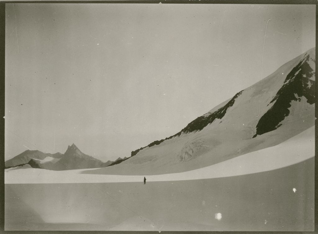 Haut du glacier de Giétroz [Giétro] vers le glacier de Seillon [Duran de Seilon, Cheilon], devant le col de Seillon, 19.8.1917