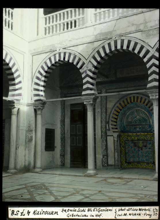 Kairouan, Zaonia Sidi Ali El Gariani, Gebetnische im Hof