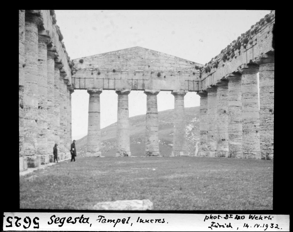 Segesta, temple, interior