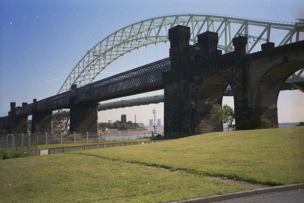 Runcorn Railway Bridge (Queen Ethelfleda Viaduct, 1868), Silver Jubilee Bridge (Runcorn-Widnes Bridge, 1961).