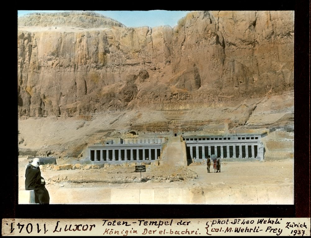 Luxor, mortuary temple of the queen [Hatshepsut] [in] The el-bachri [Deir el-Bahari].
