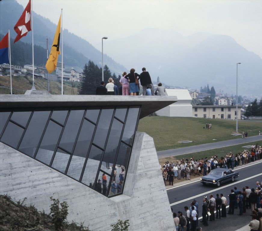 National road N2, Gotthard road tunnel, opening