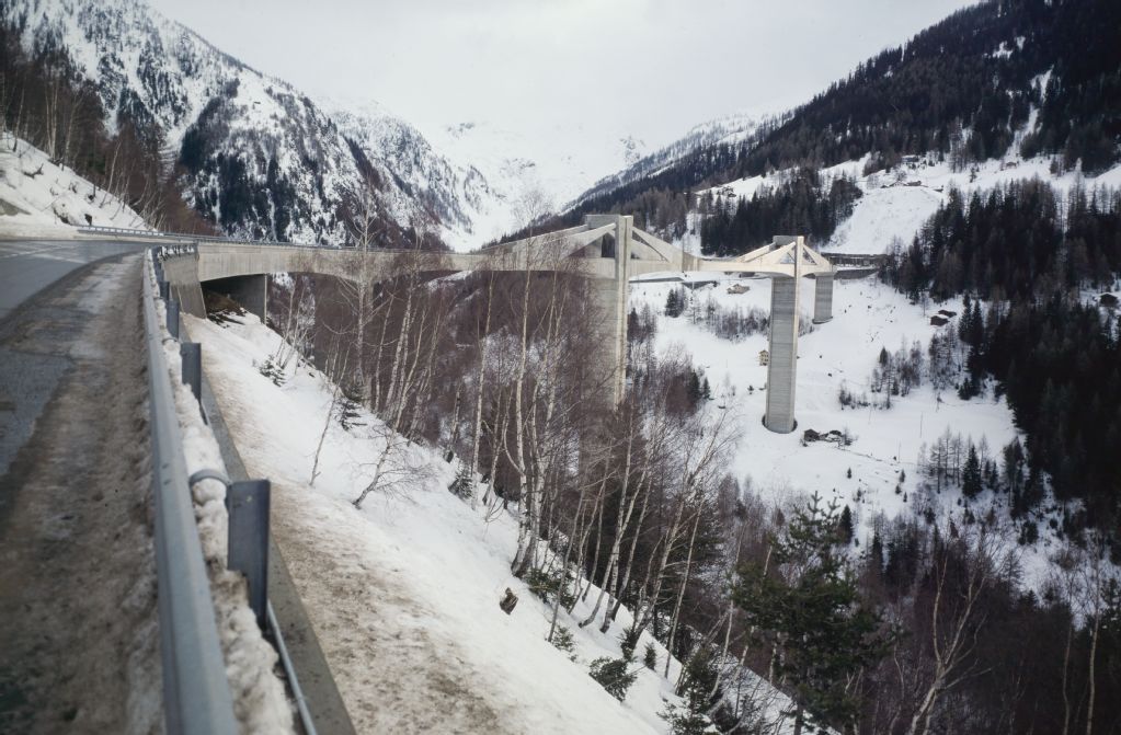 Ganter viaduct of the national road N9 at Simplon