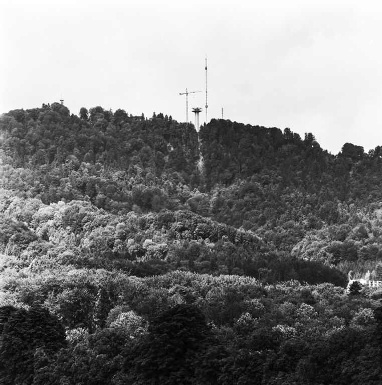 Uetliberg, neuer Turm mit Kranen