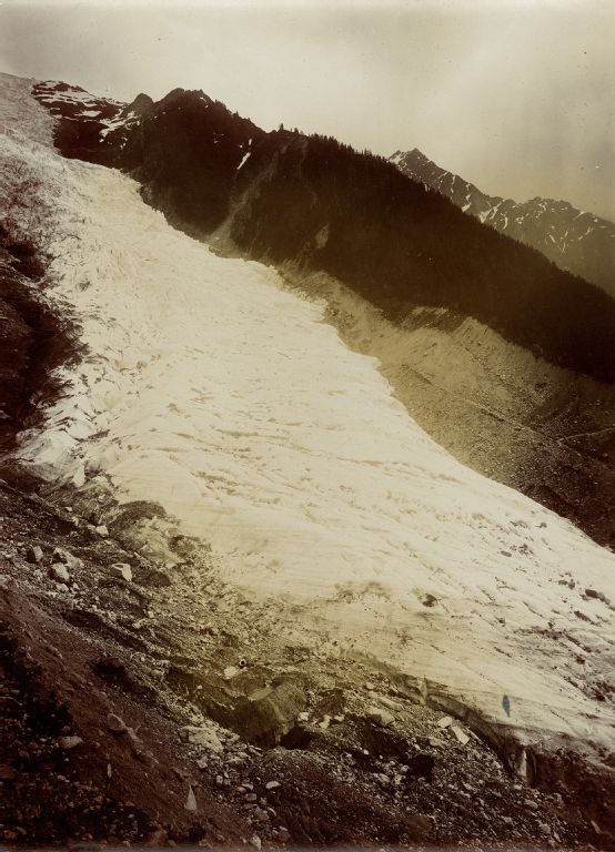 Périmètre de l'Arve, série de Chamonix. Le glacier vu de l'origine septentrionale de la ligne rouge, 14 juin 1906