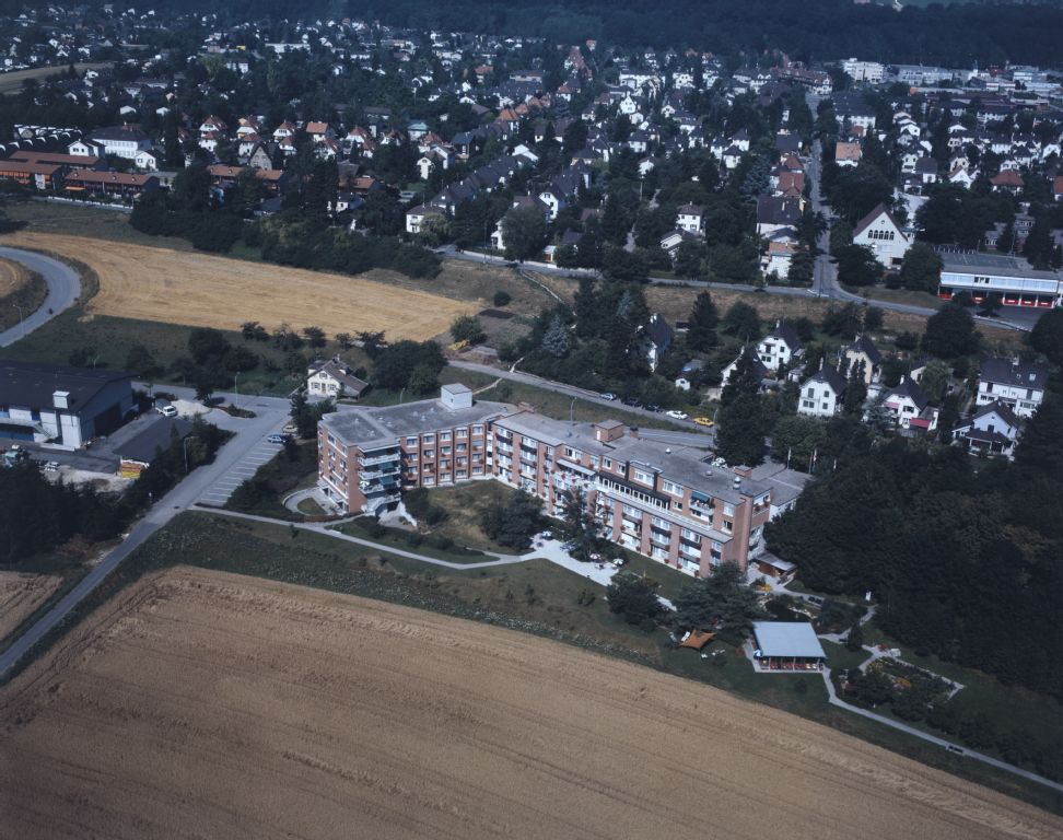 Münchenstein, Hofmatt, retirement and nursing home, view to the west (W)