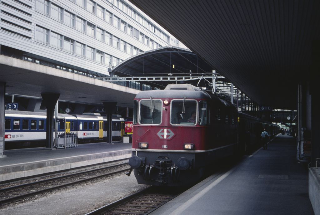 Switzerland, SBB electric locomotives, SBB, Re 4/4'', LU, Swiss Expr., Red Swiss Expr.