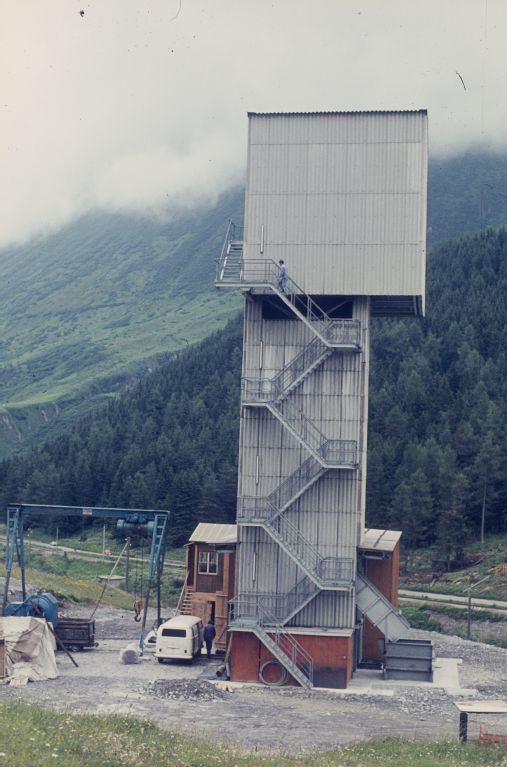 Gotthard, tunnel construction, winding tower for the new shaft hoisting system (skip) in Hospental
