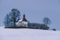 Hochdorf, Urswil Chapel and its striking lime trees