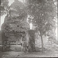 Modjokerto, temple ruins
