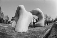 Zurich-Riesbach, Henry Moore: "Large two forms"