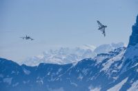 Axalp-Ebenfluh, two Hawker Hunter fighter planes on the occasion of the aviation demonstration