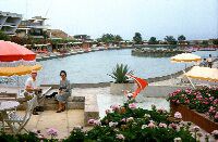 Club hotel for Europeans, south of Lima near Pucusana, freshwater pool and luxury restaurant