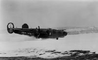 Consolidated B-24 Liberator B-24 J-90-CO "Galloping Katie" (USAAF 42-100332, RR-E)