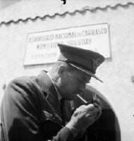 Montevideo Uruguay: Captain Ernst Nyffenegger cigarette break